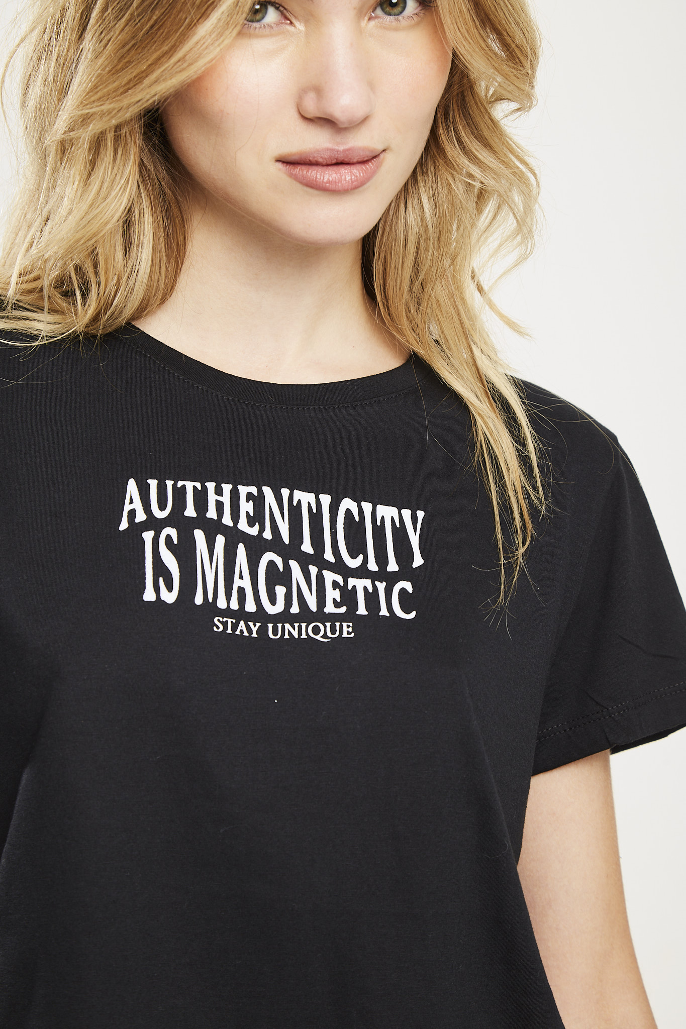 Remera AUTHENTICITY