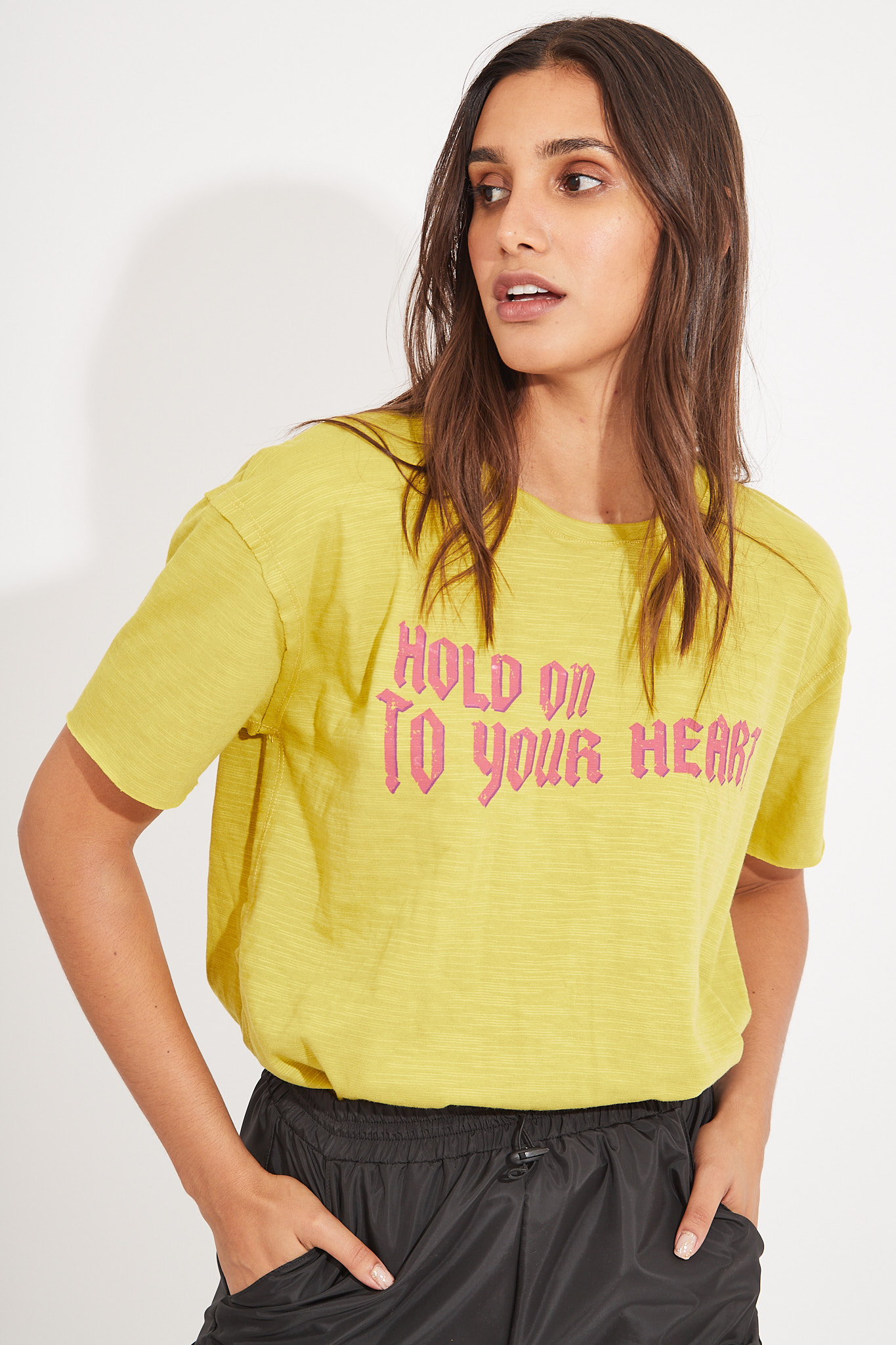 Remera HOLD ON